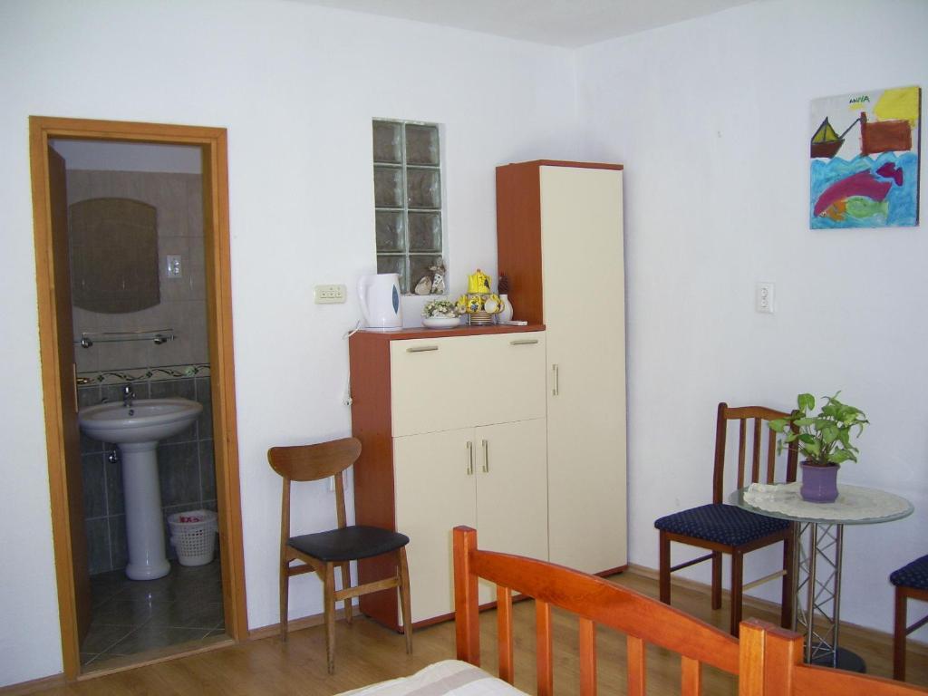 Apartments Villa More Makarska Room photo
